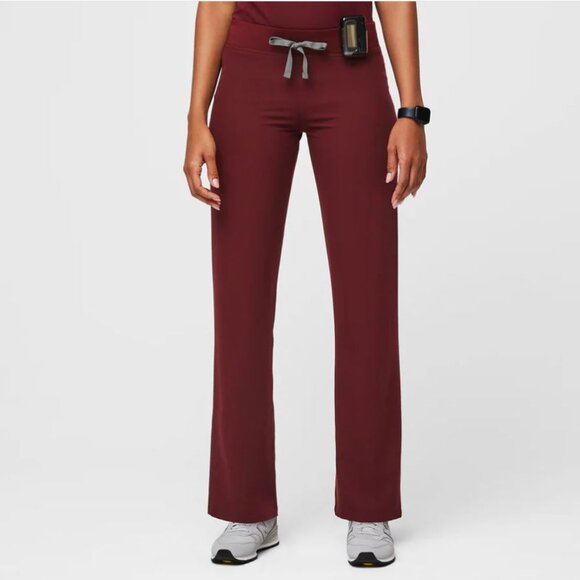 NWT Fig Scrubs Set (Livingston Petite Pants + Casma 3-Pocket Top) Burgundy - Picture 5 of 5